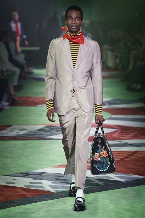 gucci men's spring 2017|See every look from the Men’s Spring Summer 2017 Runway..